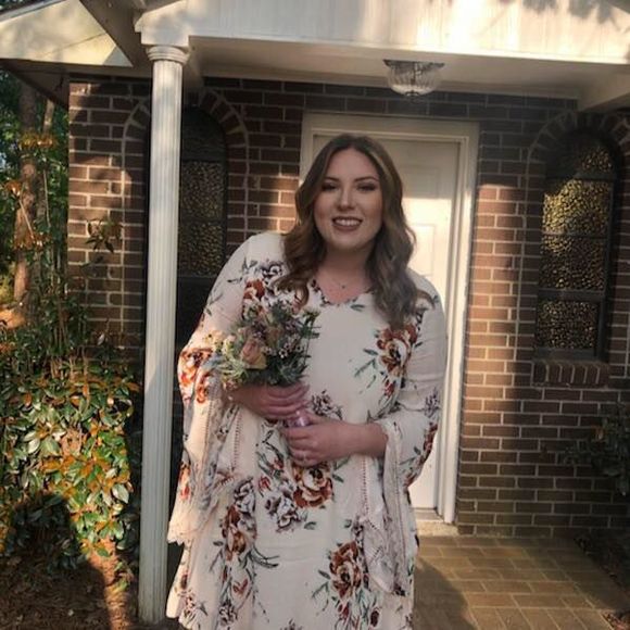 Meet your Posher, Lauren - Picture 1 of 1